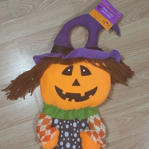 NWT Spooky Happy Halloween Door Hang - Picture 2 of 7
